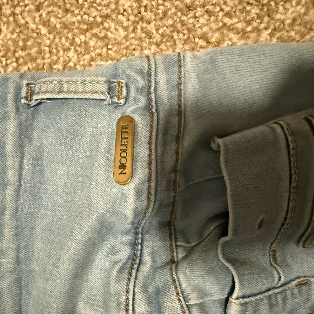 Nicolette Columbian Classic Light Blue Skinny Jeans - Picture 5 of 5